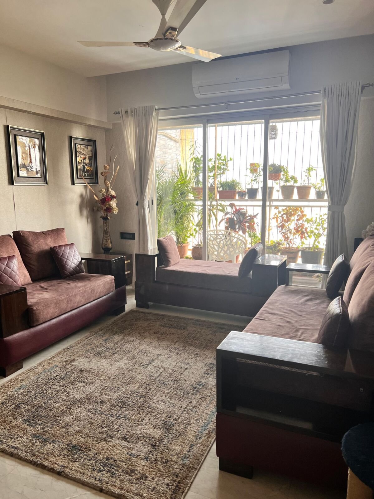 1000490805 Neelsiddi vista