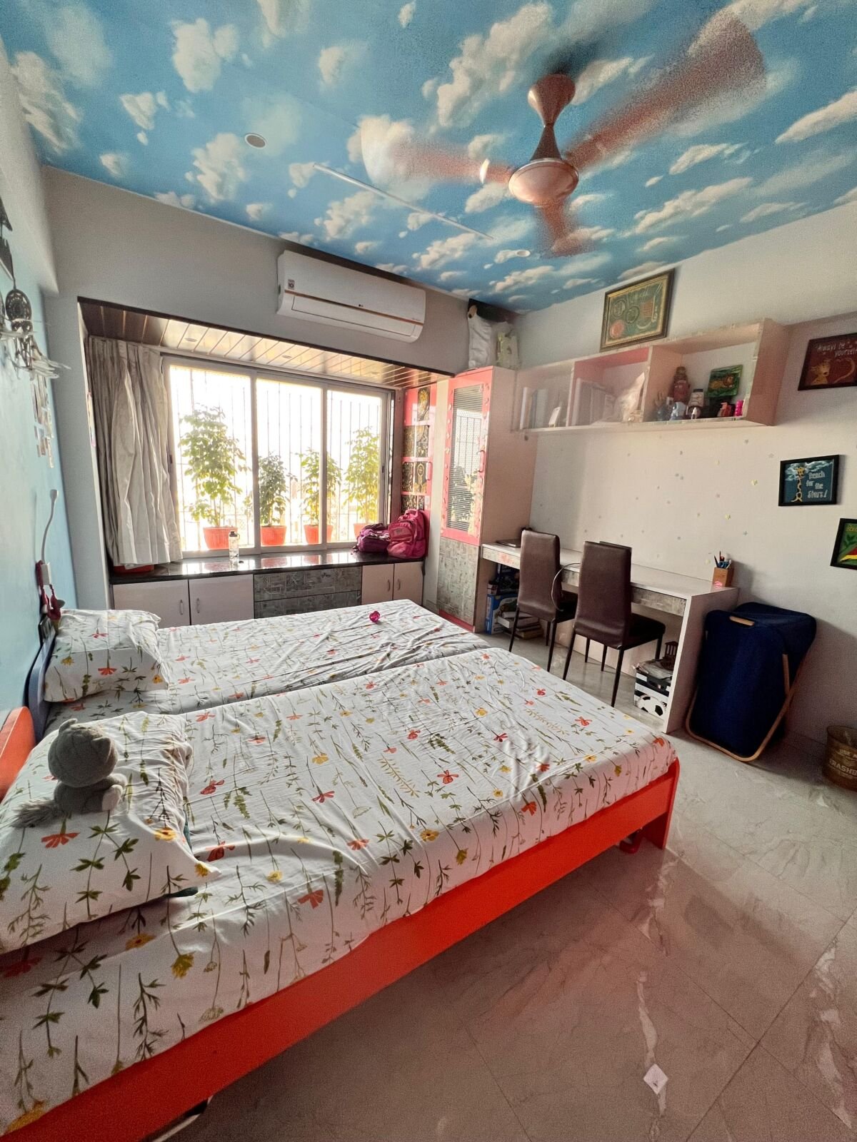 1000490808 Neelsiddi vista