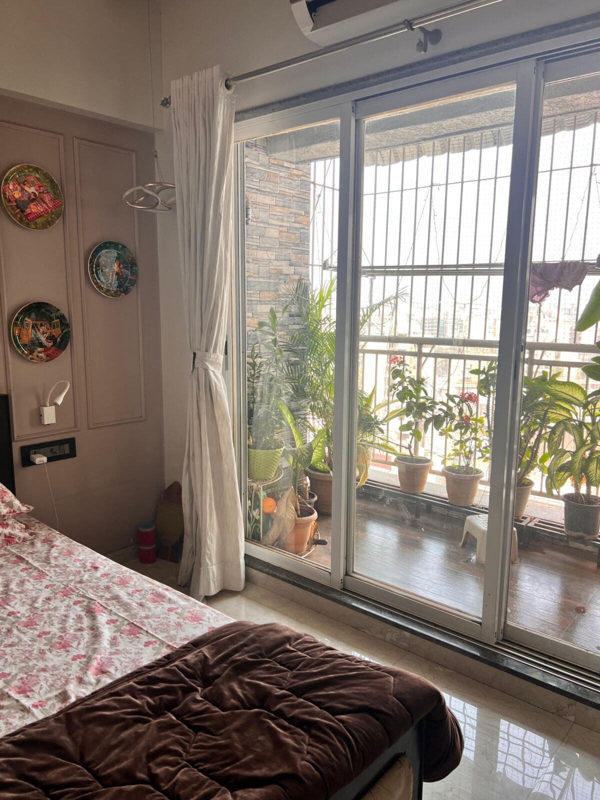 1000490824 Neelsiddi vista