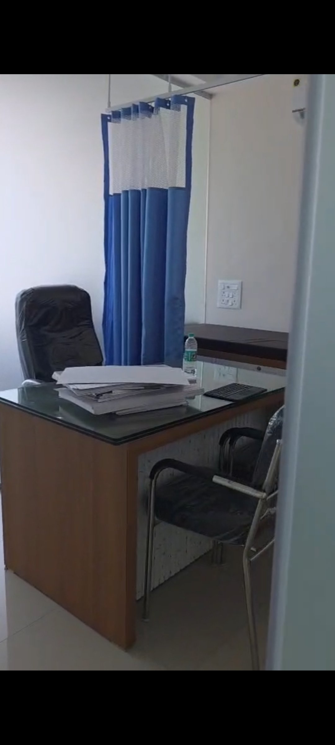1000493220 Dental clinic fully furnished for Rent