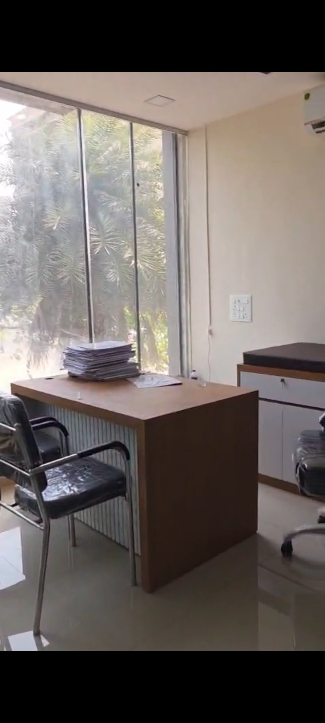 1000493222 Dental clinic fully furnished for Rent