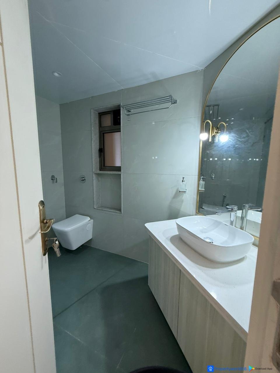 IN JUHU 3 BHK FOR RENT
