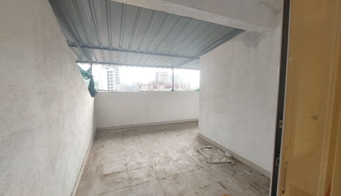 terrace flat Thakur Emerald