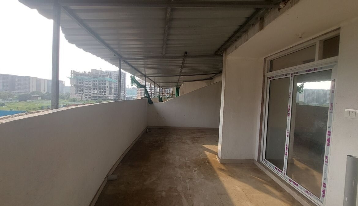 terrace flat Thakur Emerald